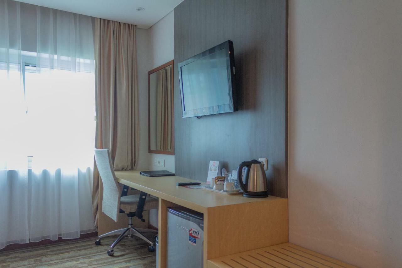 Collection O 7 Hotel Melawai Yakarta Exterior foto